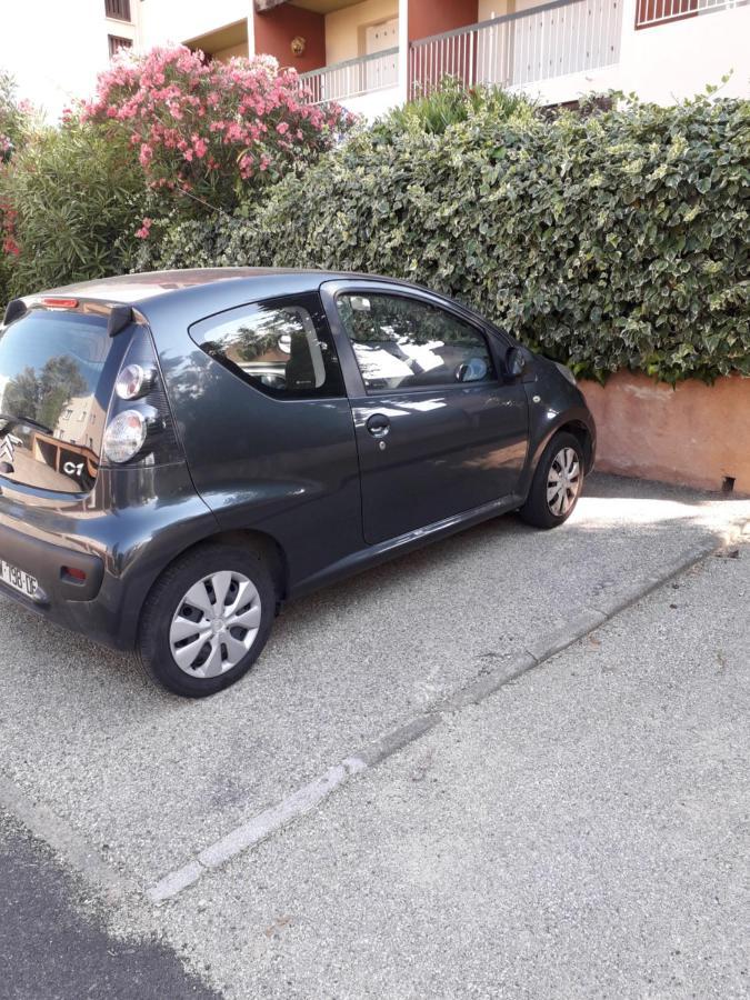 Bandol Nature Et Loisirs: Parking/ Piscine Bagian luar foto